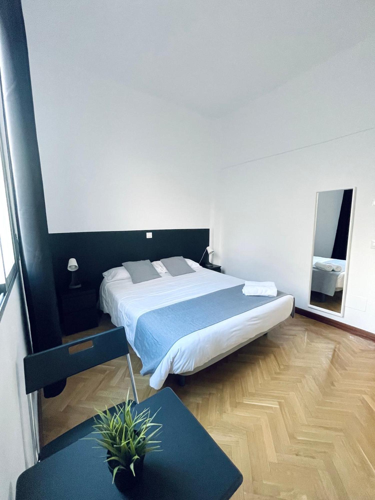 Ibiza Habitaciones Madrid Exterior foto